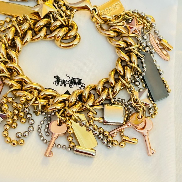 💰SOLD💰NWOT VERY RARE Coach Charm Bracelet - Picture 10 of 12